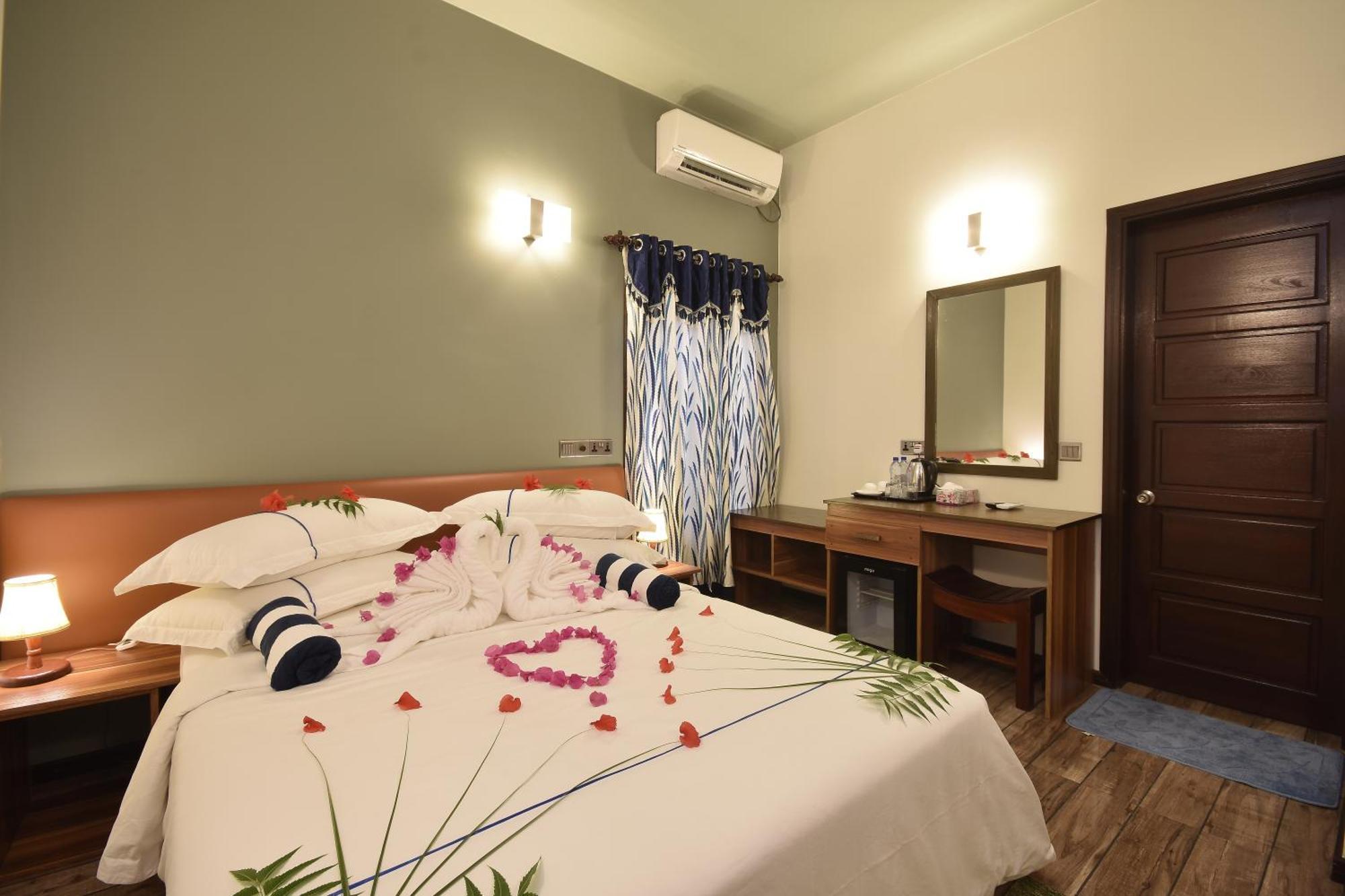 Island Home Inn Ukulhas Exterior foto